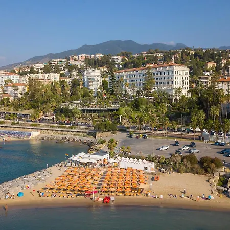 Maimone 3 - Happy アパート